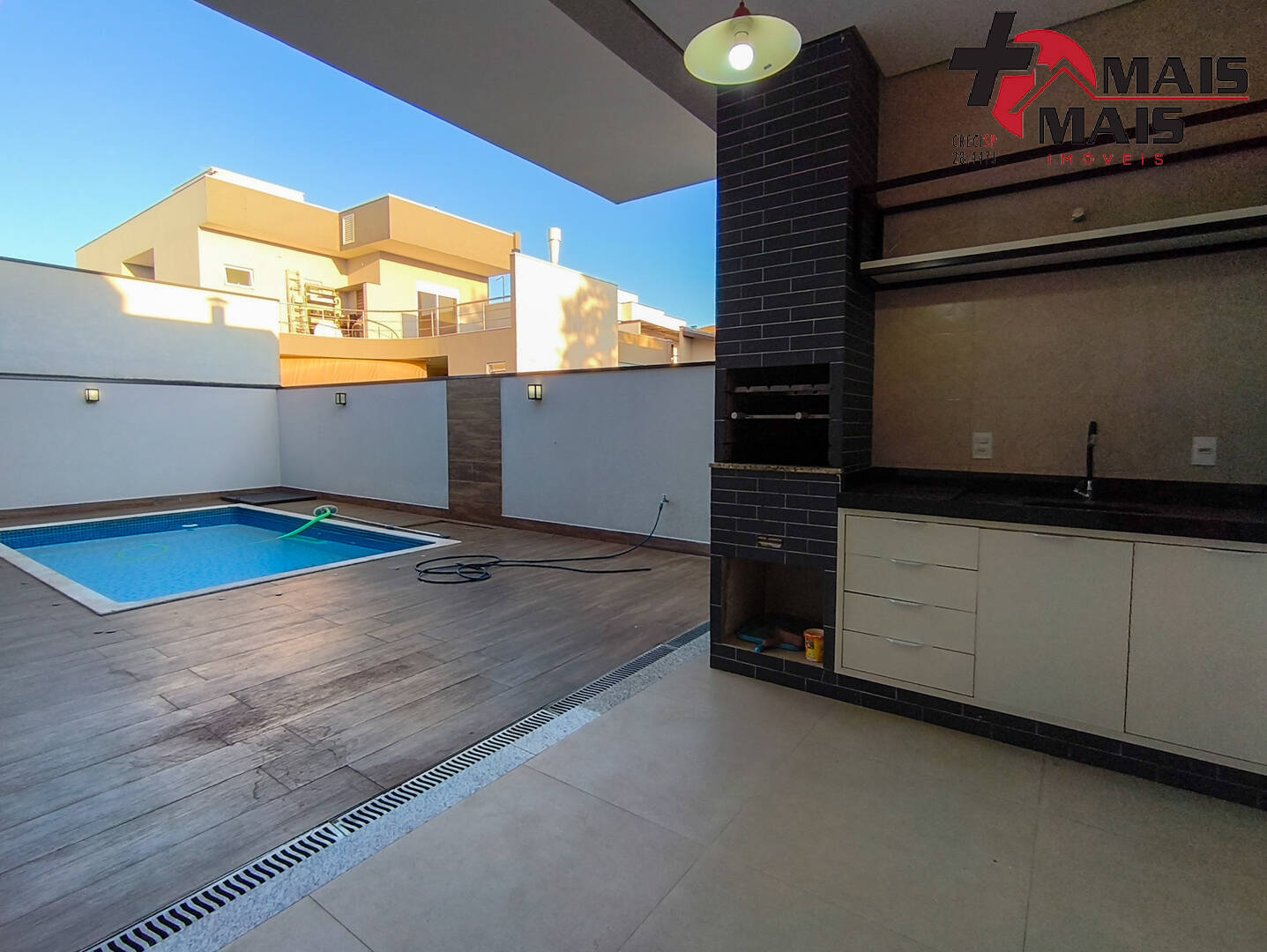 Casa no Condomínio Mônaco, 3 quartos, piscina e churrasqueira - Hortolândia
