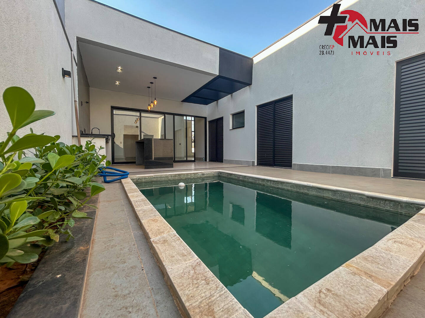 Casa, 3 quartos com piscina no Condomínio Olívio Franceschini Hortolândia